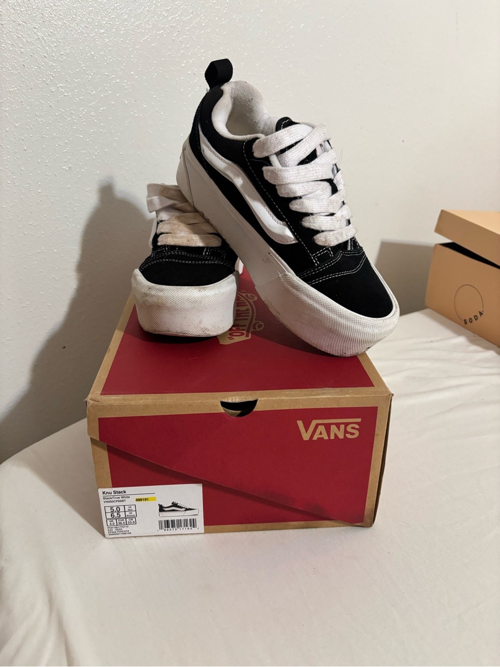 Vans Kids Black and White Old Skool Low-Top Sneakers